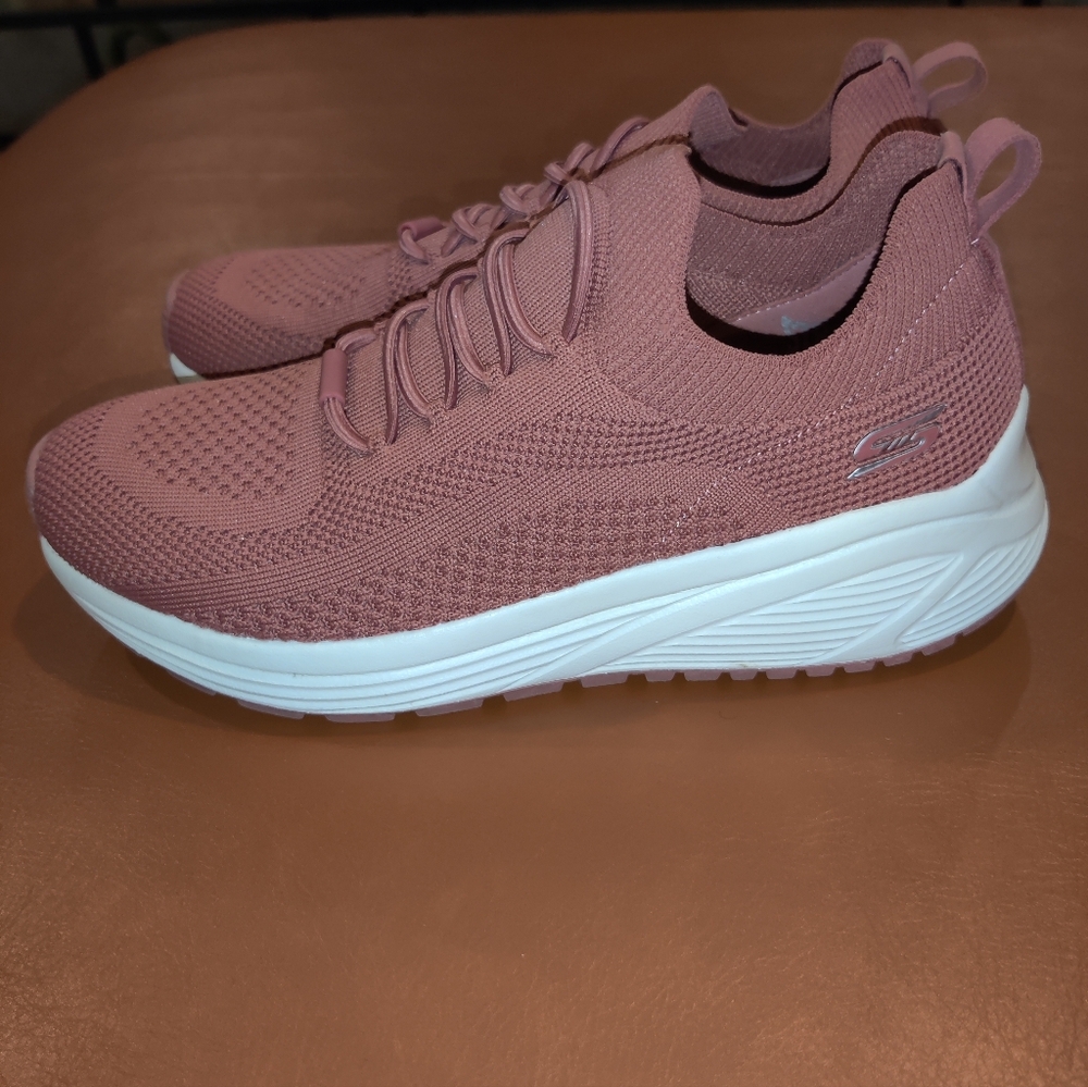 Skechers Women's Mauve Knit Sneakers